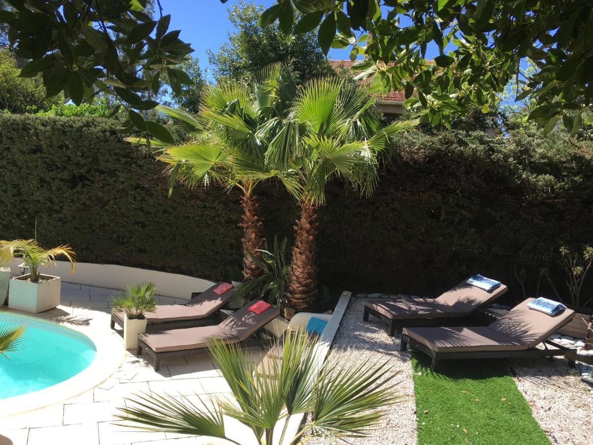 Bed,Kitchen And Swimming Pool Villa Esterel Сен-Рафаель Екстер'єр фото