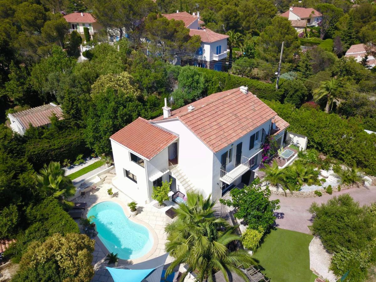 Bed,Kitchen And Swimming Pool Villa Esterel Сен-Рафаель Екстер'єр фото